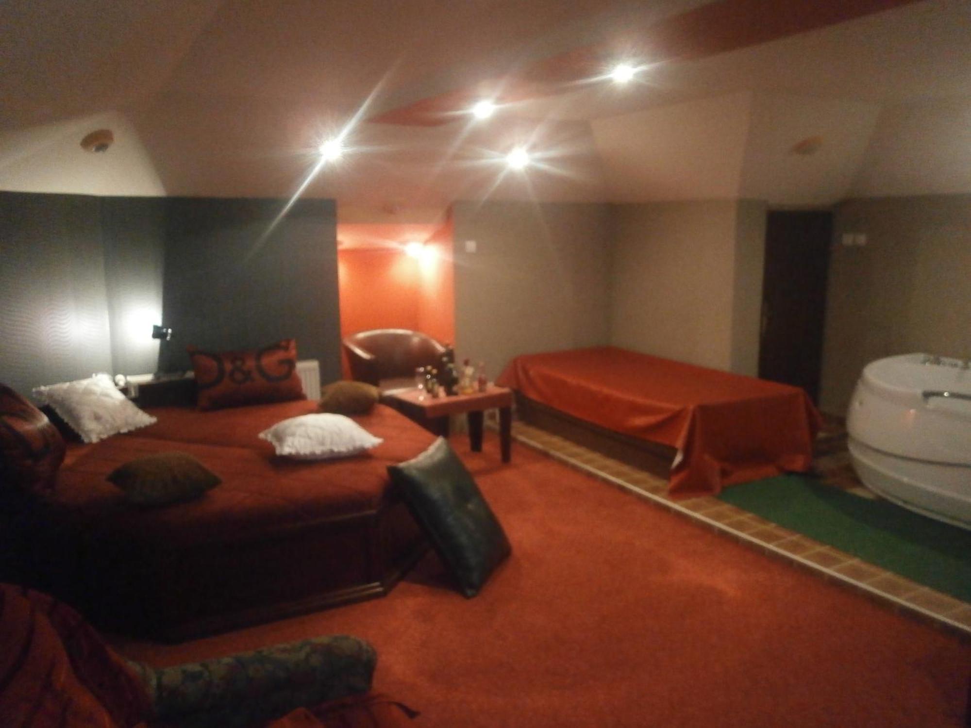 Hotel Vila Mitic Luxx Spa Centar Leskovac  Buitenkant foto