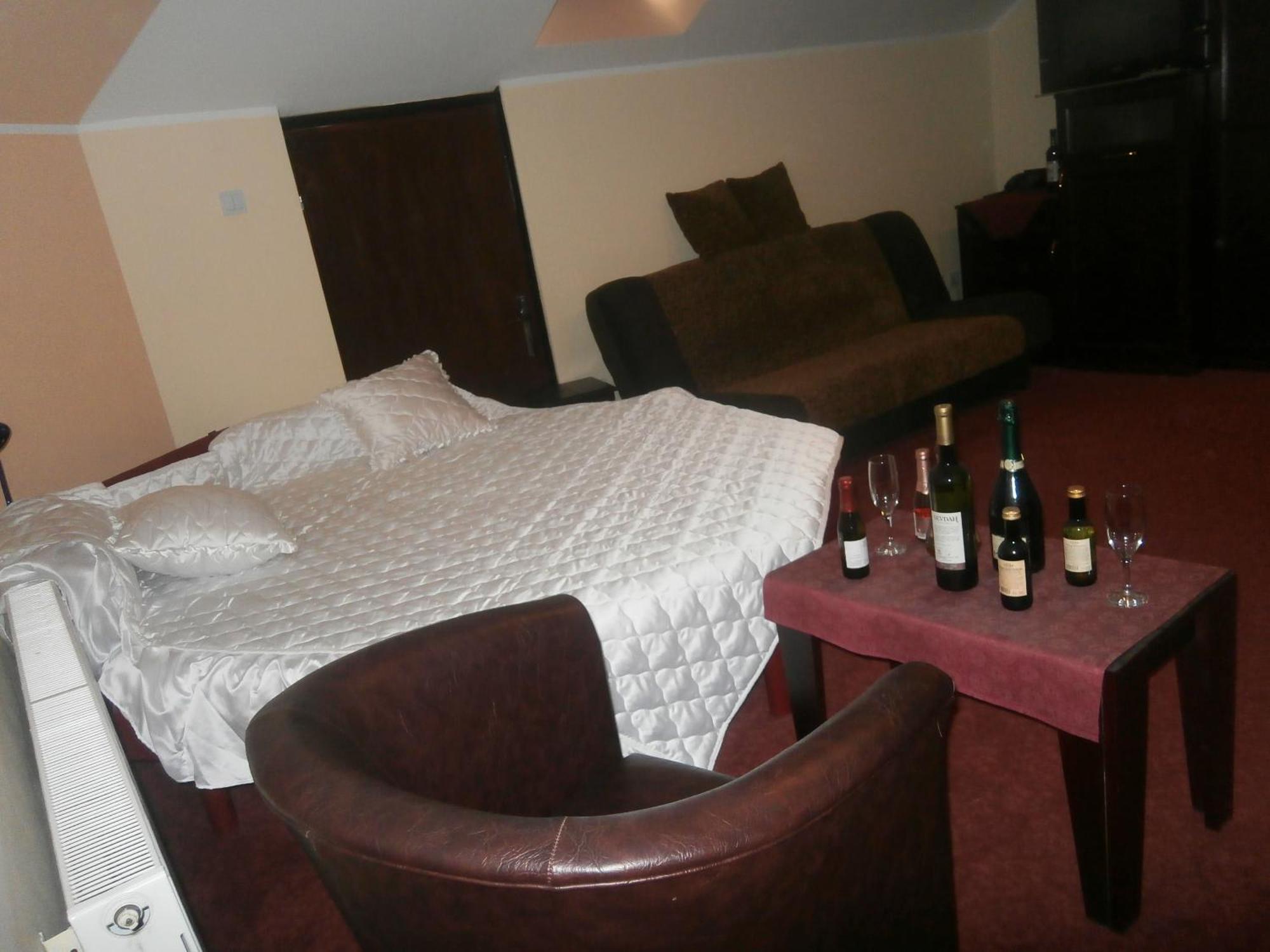 Hotel Vila Mitic Luxx Spa Centar Leskovac  Buitenkant foto