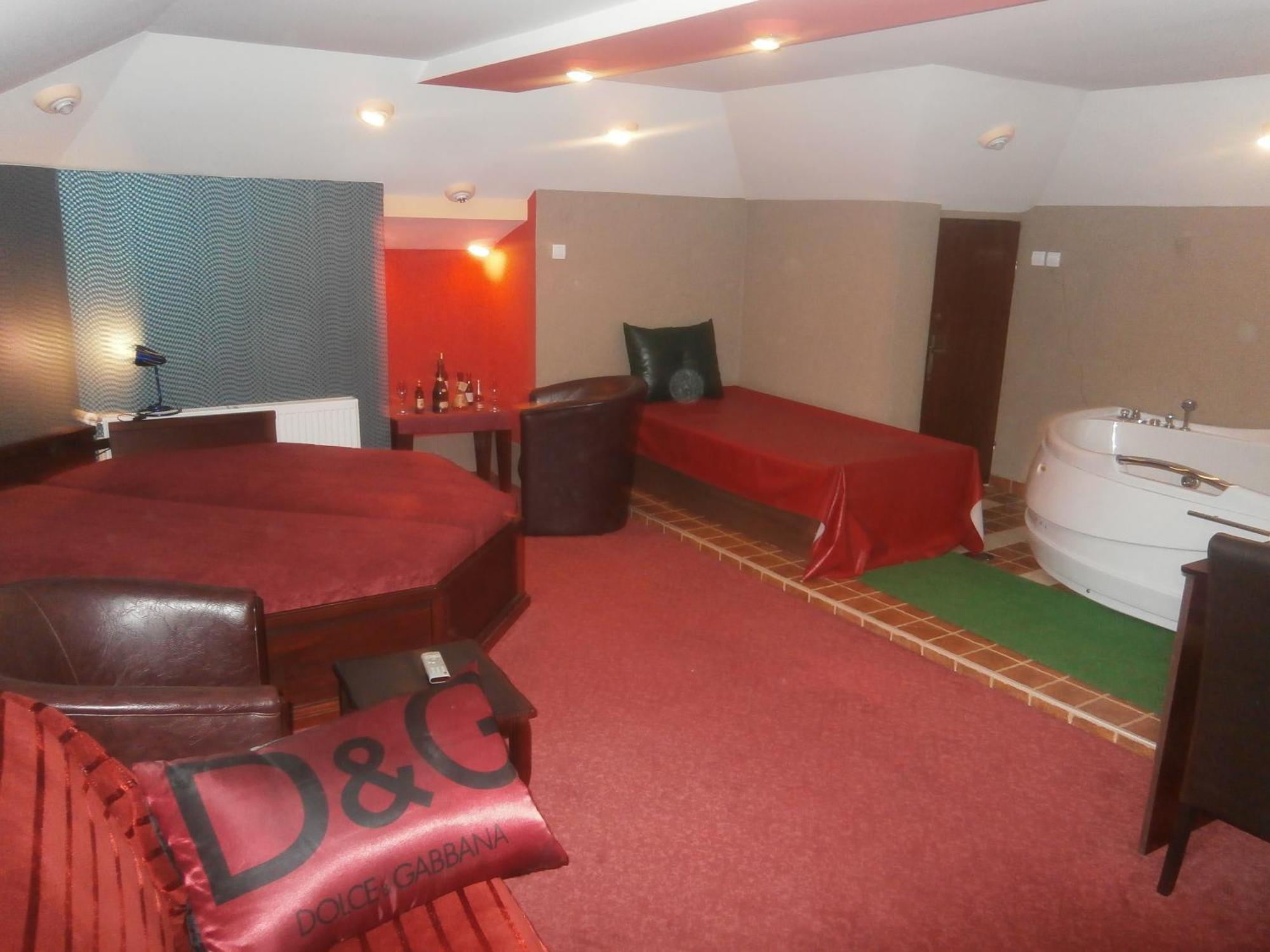 Hotel Vila Mitic Luxx Spa Centar Leskovac  Buitenkant foto