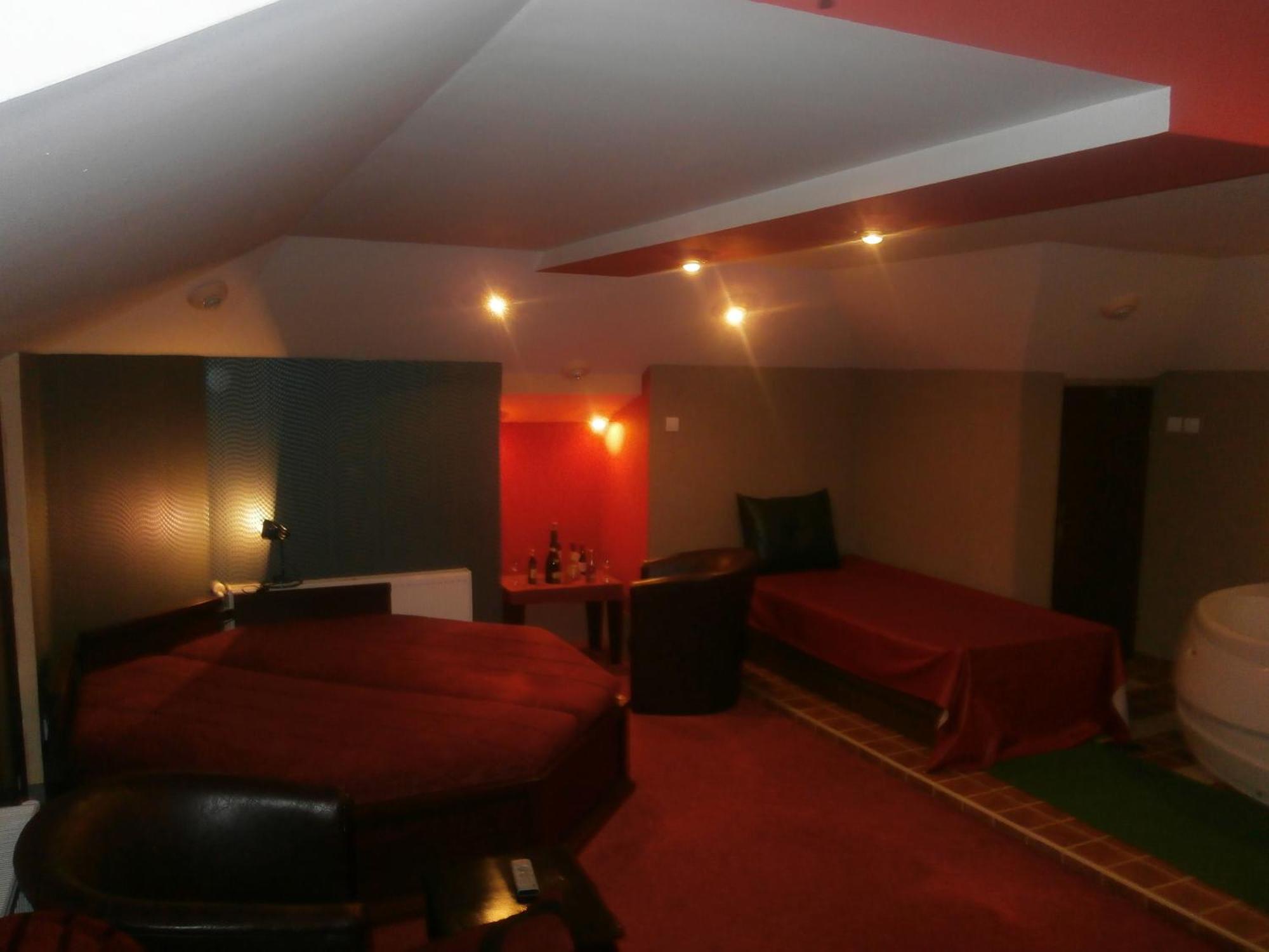 Hotel Vila Mitic Luxx Spa Centar Leskovac  Buitenkant foto