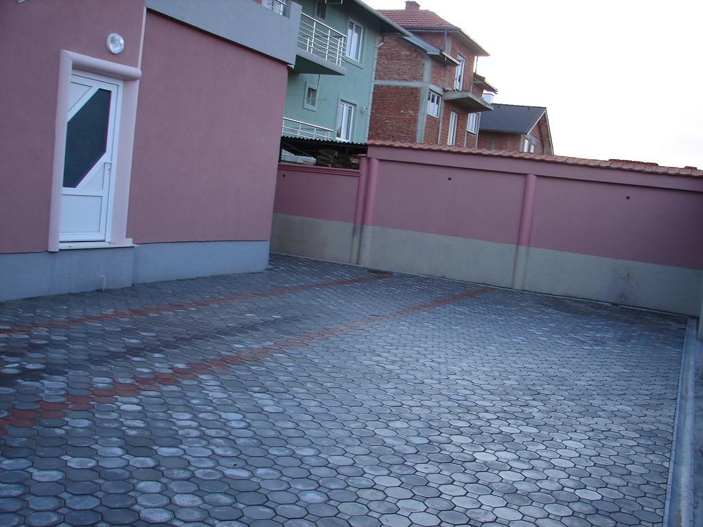 Hotel Vila Mitic Luxx Spa Centar Leskovac  Buitenkant foto