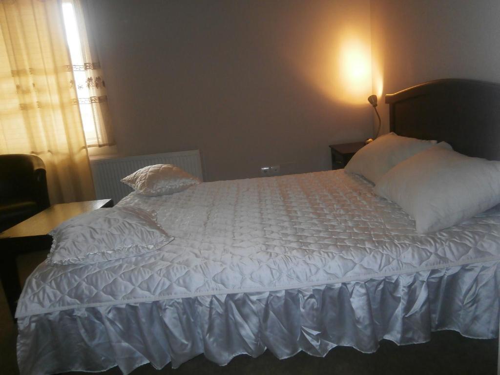 Hotel Vila Mitic Luxx Spa Centar Leskovac  Buitenkant foto